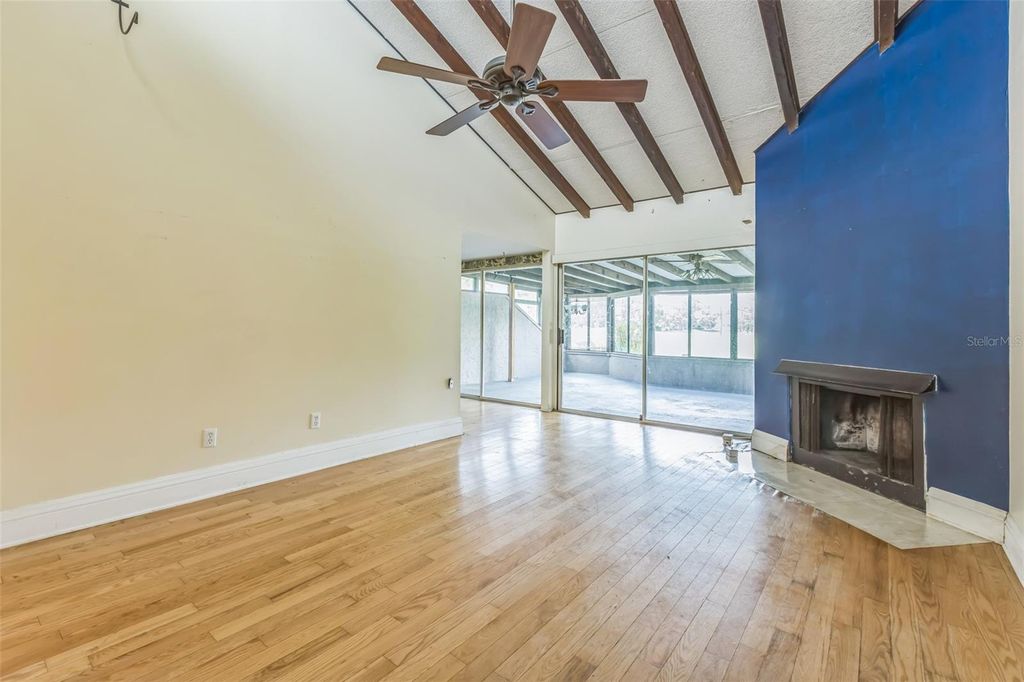 Photo of 13619 Twin Lakes Lane #15, Tampa, FL 33618 (MLS # O6257282)