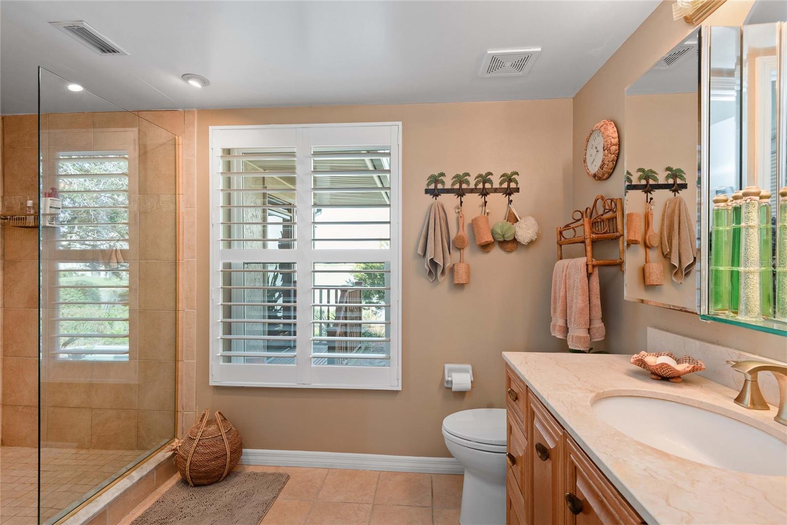 HIDDEN HARBOUR - Residential