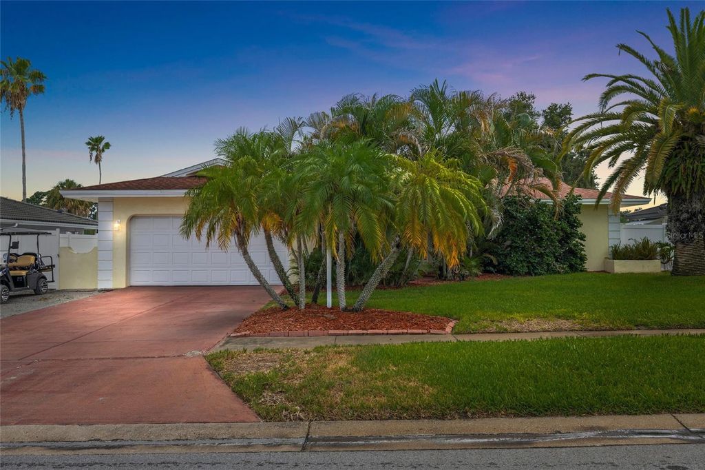 Photo of 1070 Mccarty Street, Dunedin, FL 34698 (MLS # TB8523853)