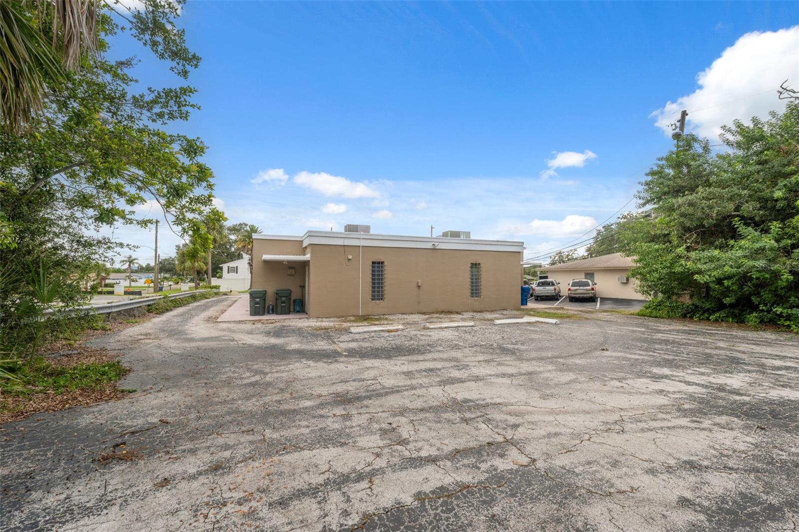 ACREAGE & UNREC - Commercial Sale