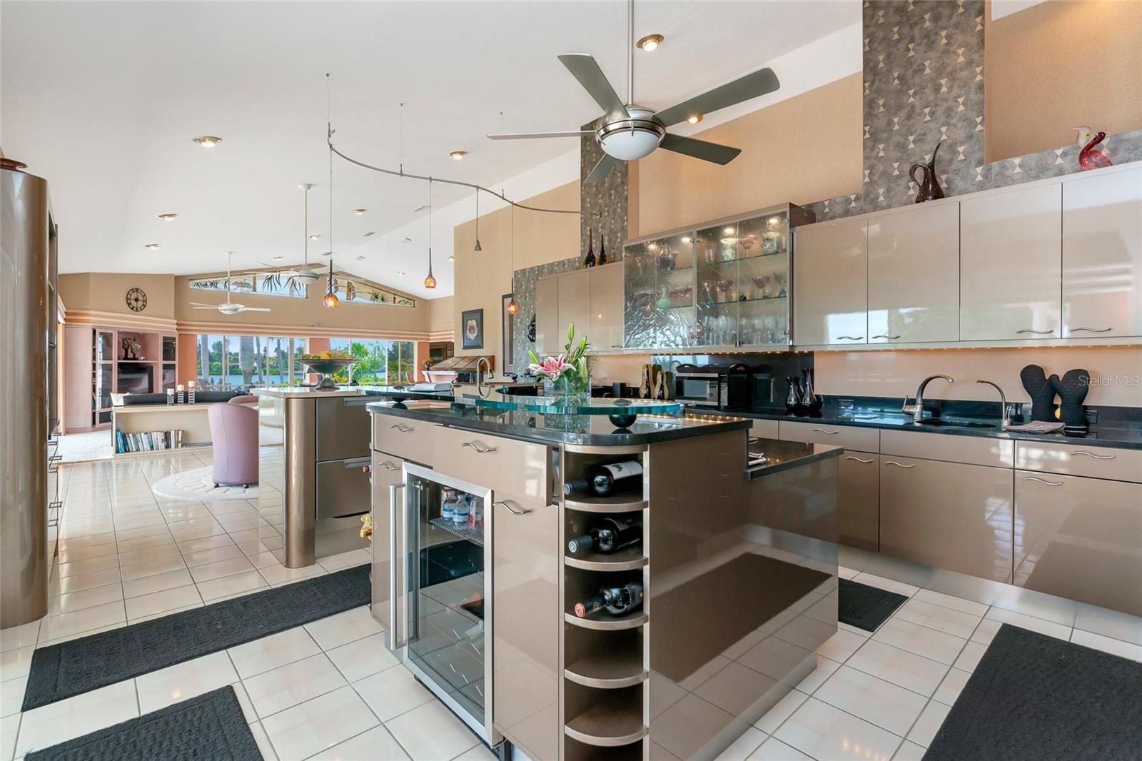 SOUTHBAY YACHT & RACQUET CLUB - Residential