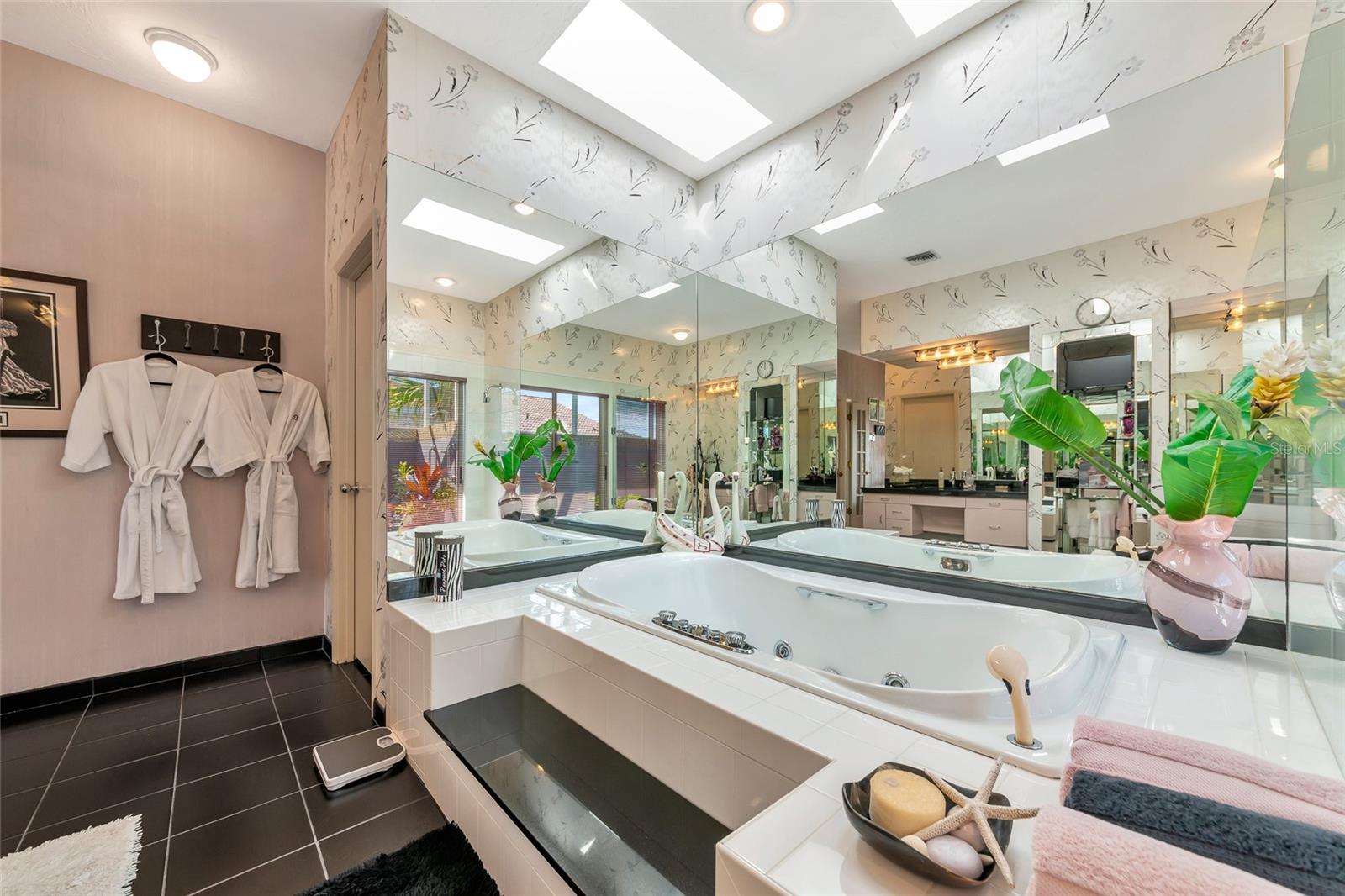 SOUTHBAY YACHT & RACQUET CLUB - Residential