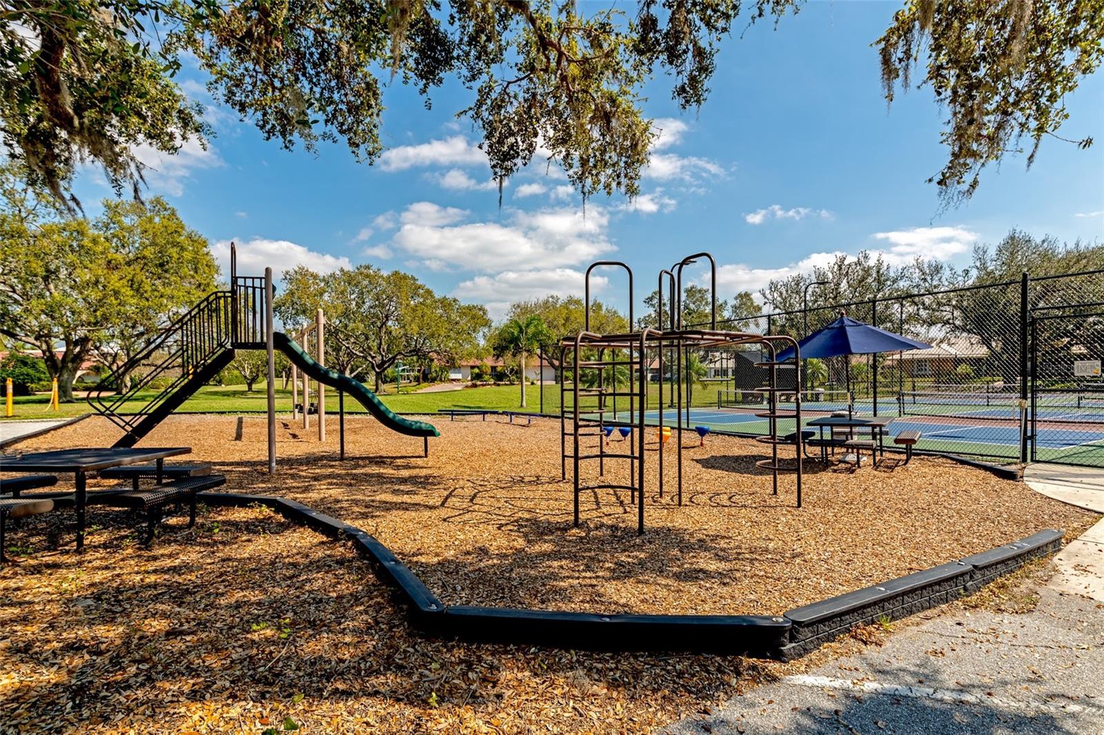 SOUTHBAY YACHT & RACQUET CLUB - Residential