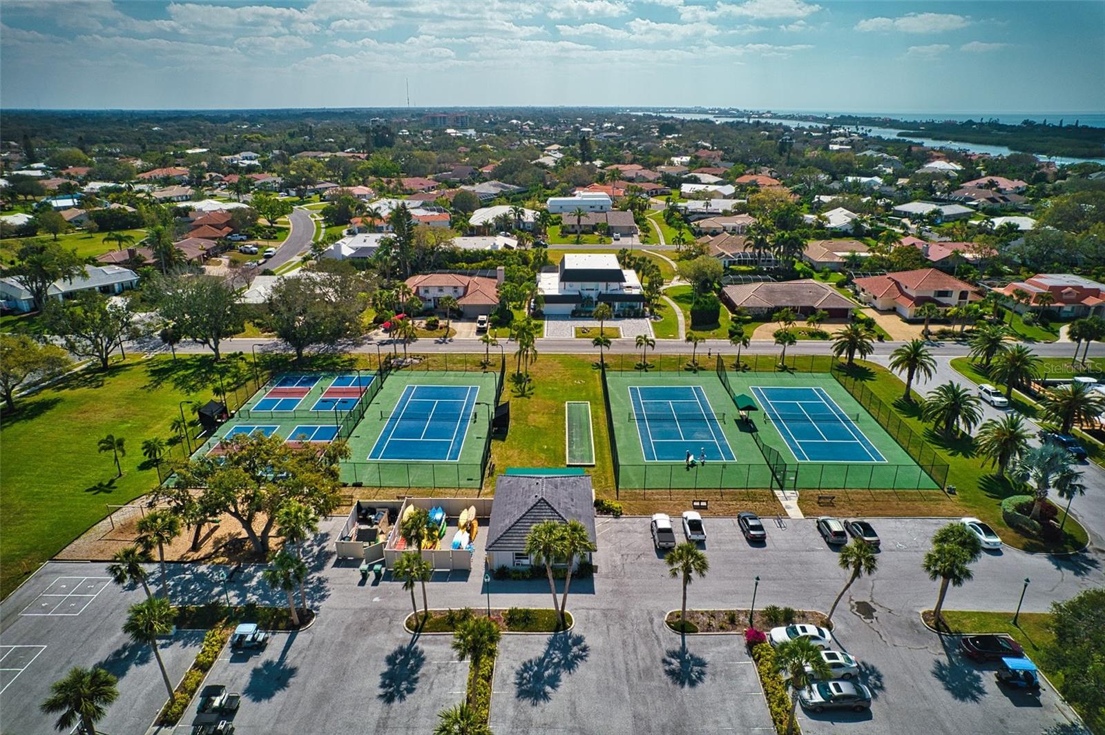 SOUTHBAY YACHT & RACQUET CLUB - Residential