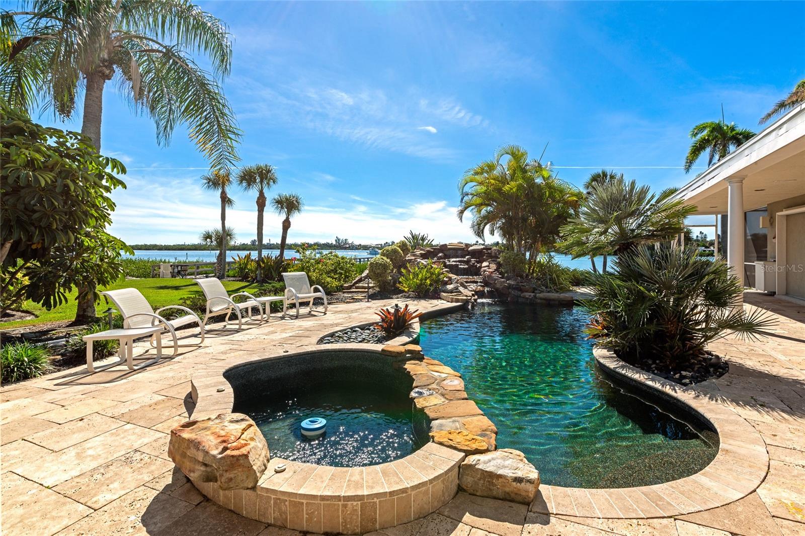 431 YACHT HARBOR DRIVE