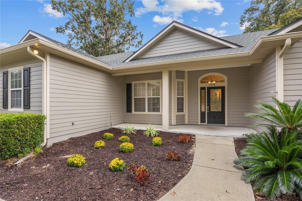 Photo of 7738 White Oaks Road, Alachua, FL 32615 (MLS # GC534637)