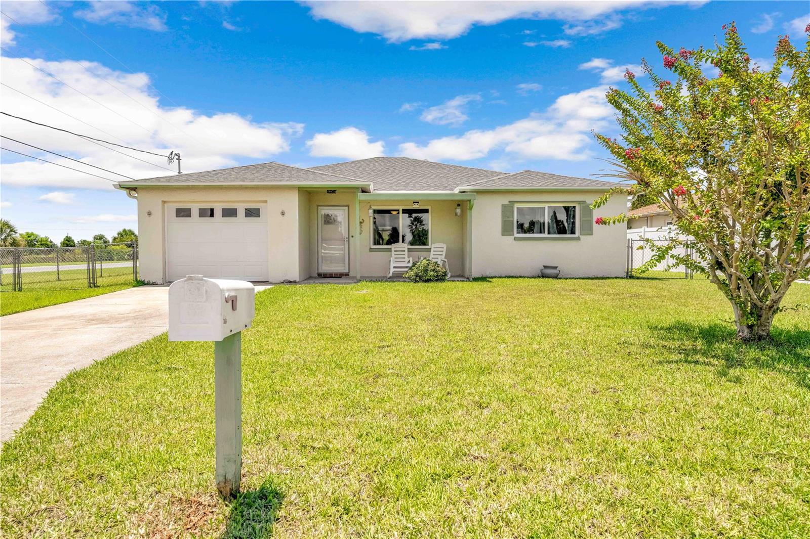 Don’t miss this little piece of heaven on Hernando Beach! This fully updated waterfront home is move-in ready and packed with value. Motivated sellers have priced it to sell fast—whether you're a boater, snowbird, or investor, this one is a must-see!
? Recent Upgrades Include:
Brand New Roof
New A/C System
New Dock & Deck (Perfect for fishing or sunset lounging)
New Kitchen Cabinets & Appliances
Epoxy-Coated Concrete Floors throughout – modern and durable
New 6x7 Shed – extra storage for tools or toys
Fully Fenced Yard – private and pet-friendly
New water heater
Enjoy the Florida lifestyle with access to the Gulf, no rear neighbors, and a low-maintenance yard. The perfect getaway or year-round residence.