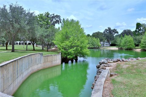 Tiny photo for 500 SE 69th Place, Ocala, FL 34480 (MLS # OM701411)