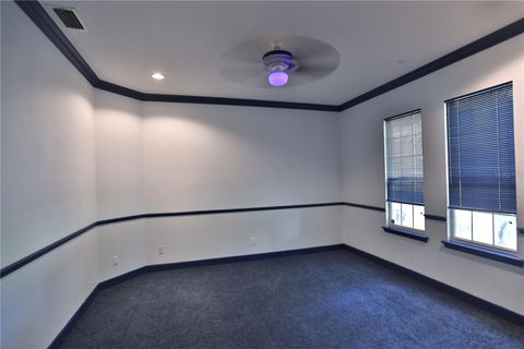 Tiny photo for 500 SE 69th Place, Ocala, FL 34480 (MLS # OM701411)