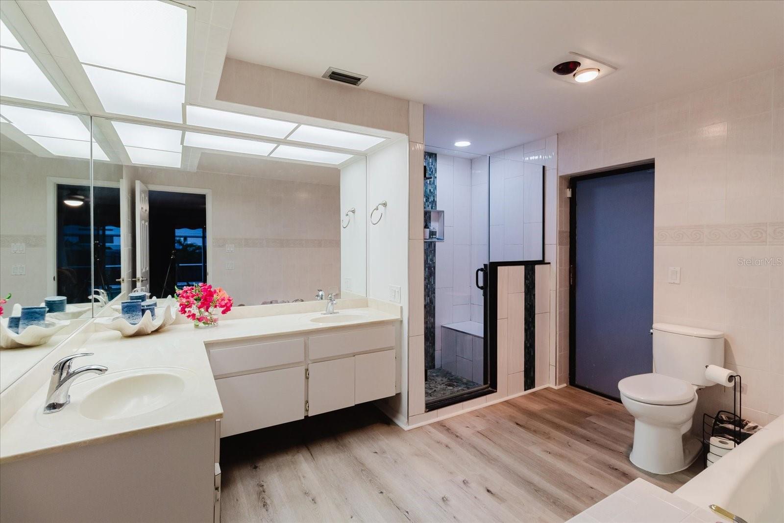 WESTLAKE VILLAGE - Residential