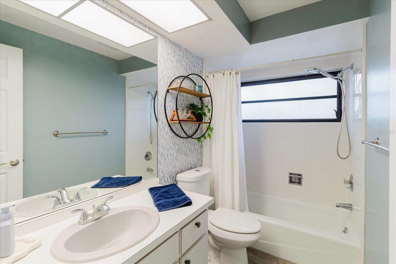 WESTLAKE VILLAGE - Residential