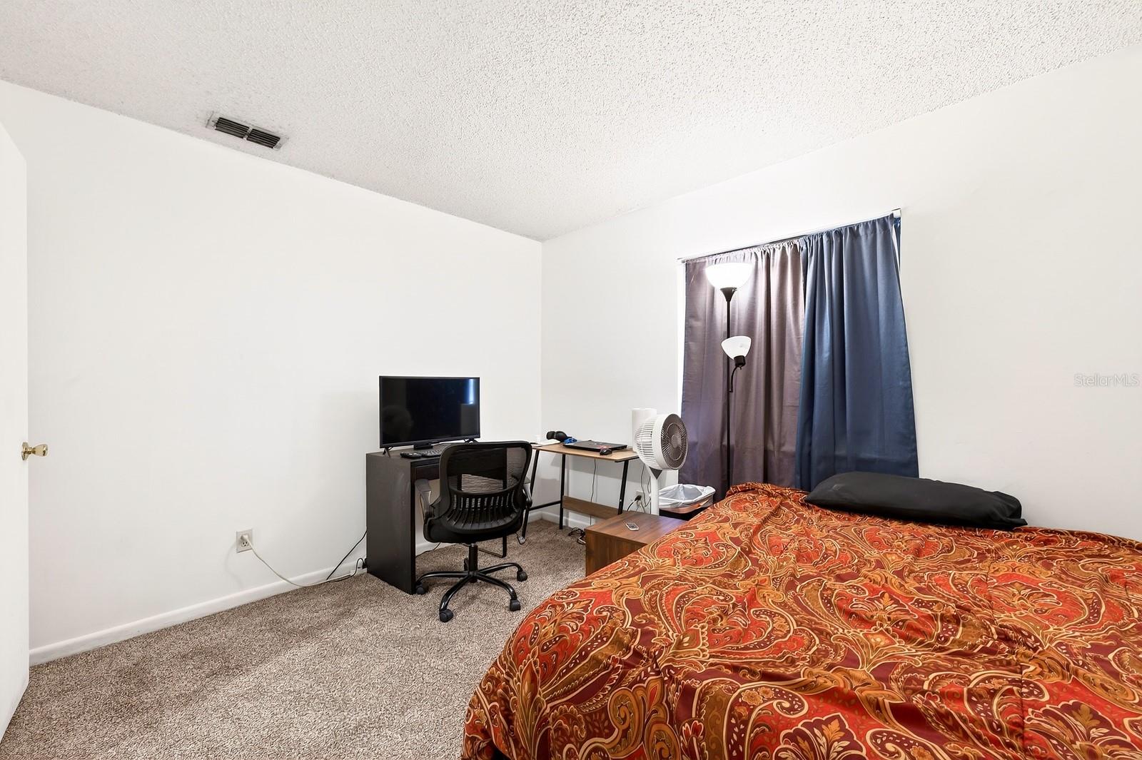 COUNTRYSIDE - Residential