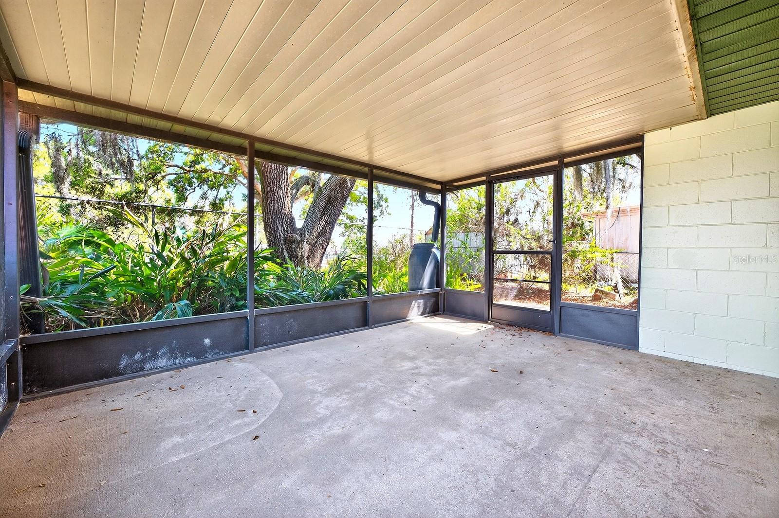 COUNTRYSIDE - Residential