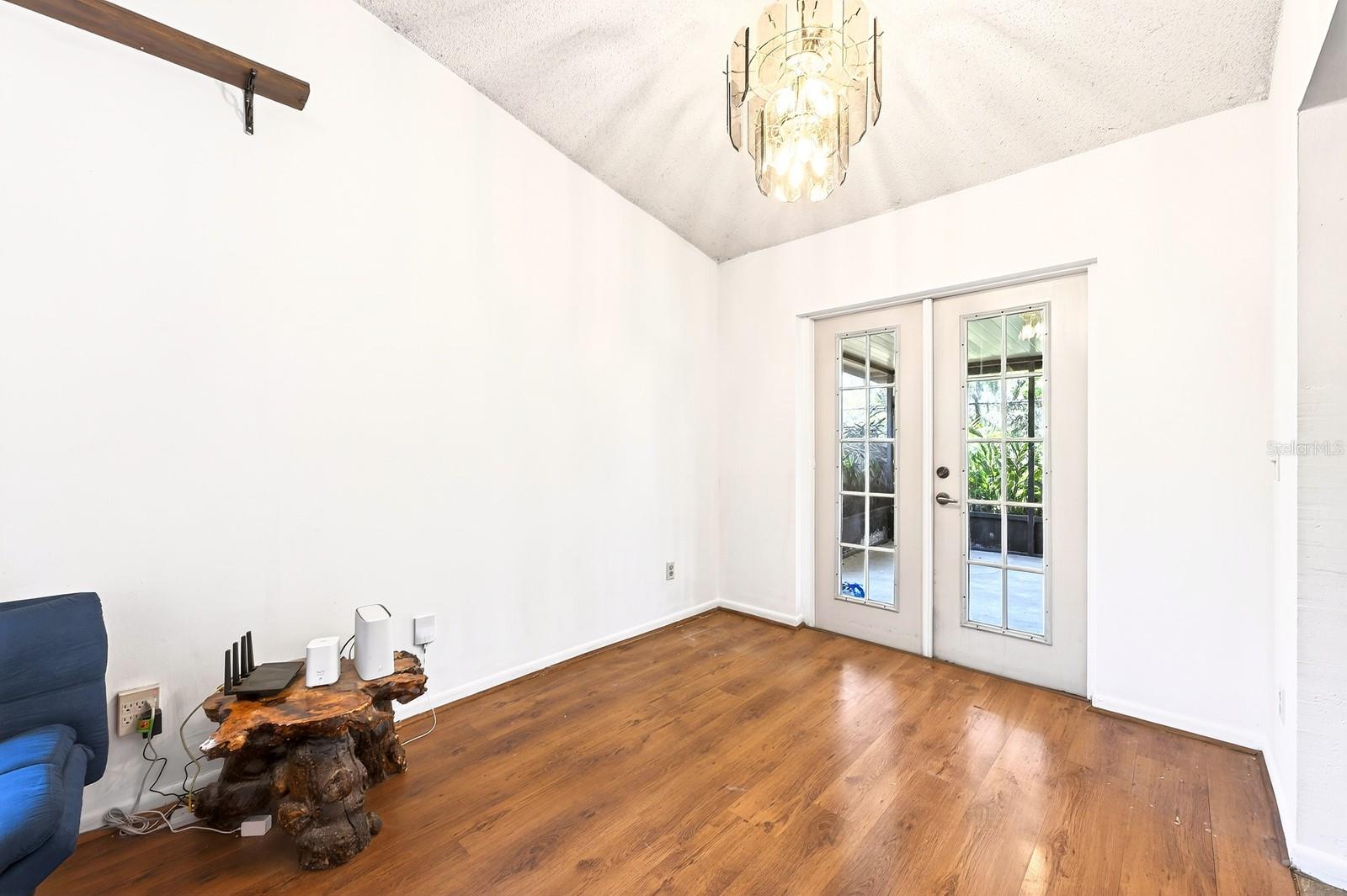 COUNTRYSIDE - Residential