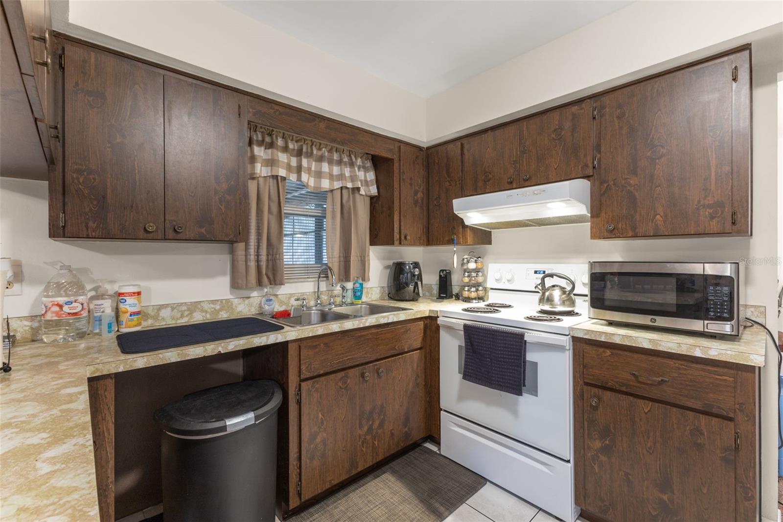 SUNSET HIGHLANDS - Residential