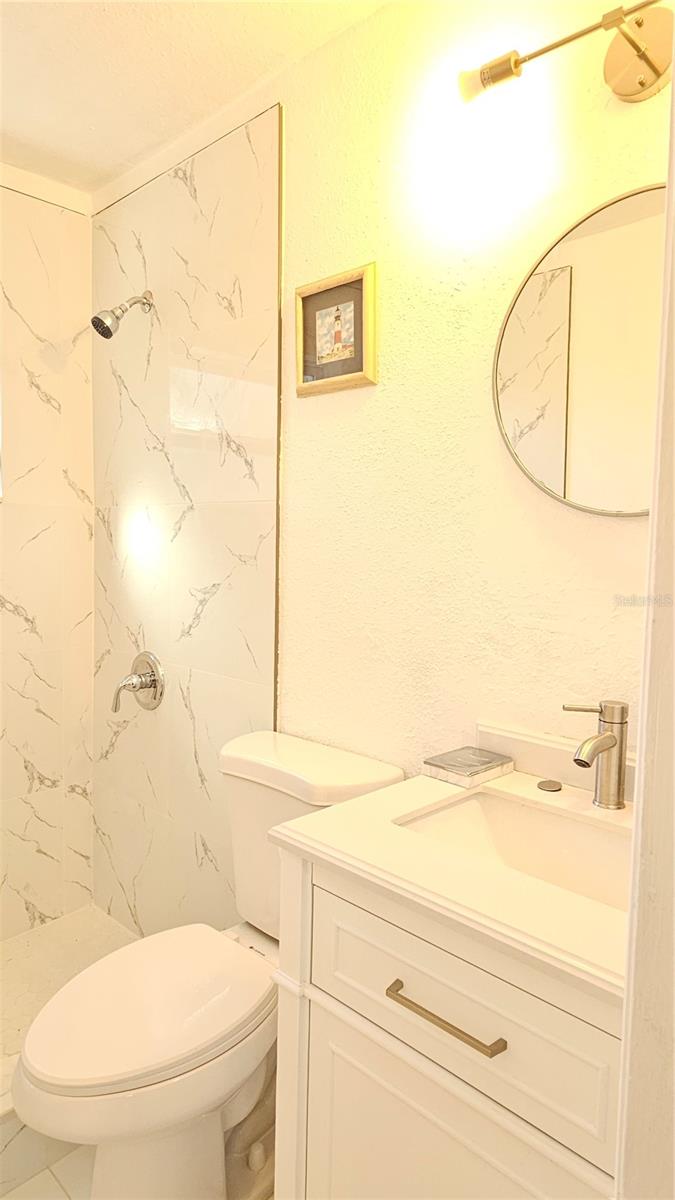 BETTY LANE HEIGHTS 2ND ADD - Residential