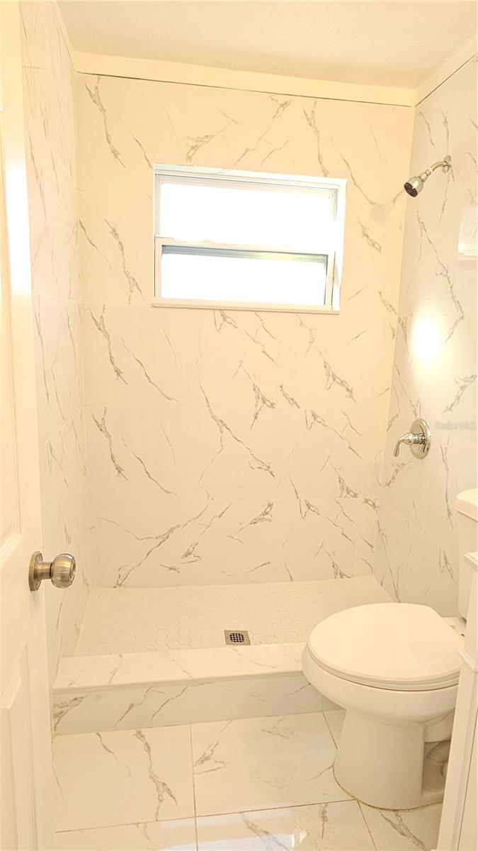 BETTY LANE HEIGHTS 2ND ADD - Residential