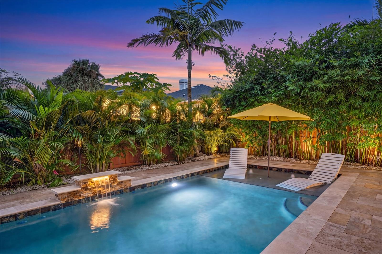2820 HIBISCUS DRIVE W