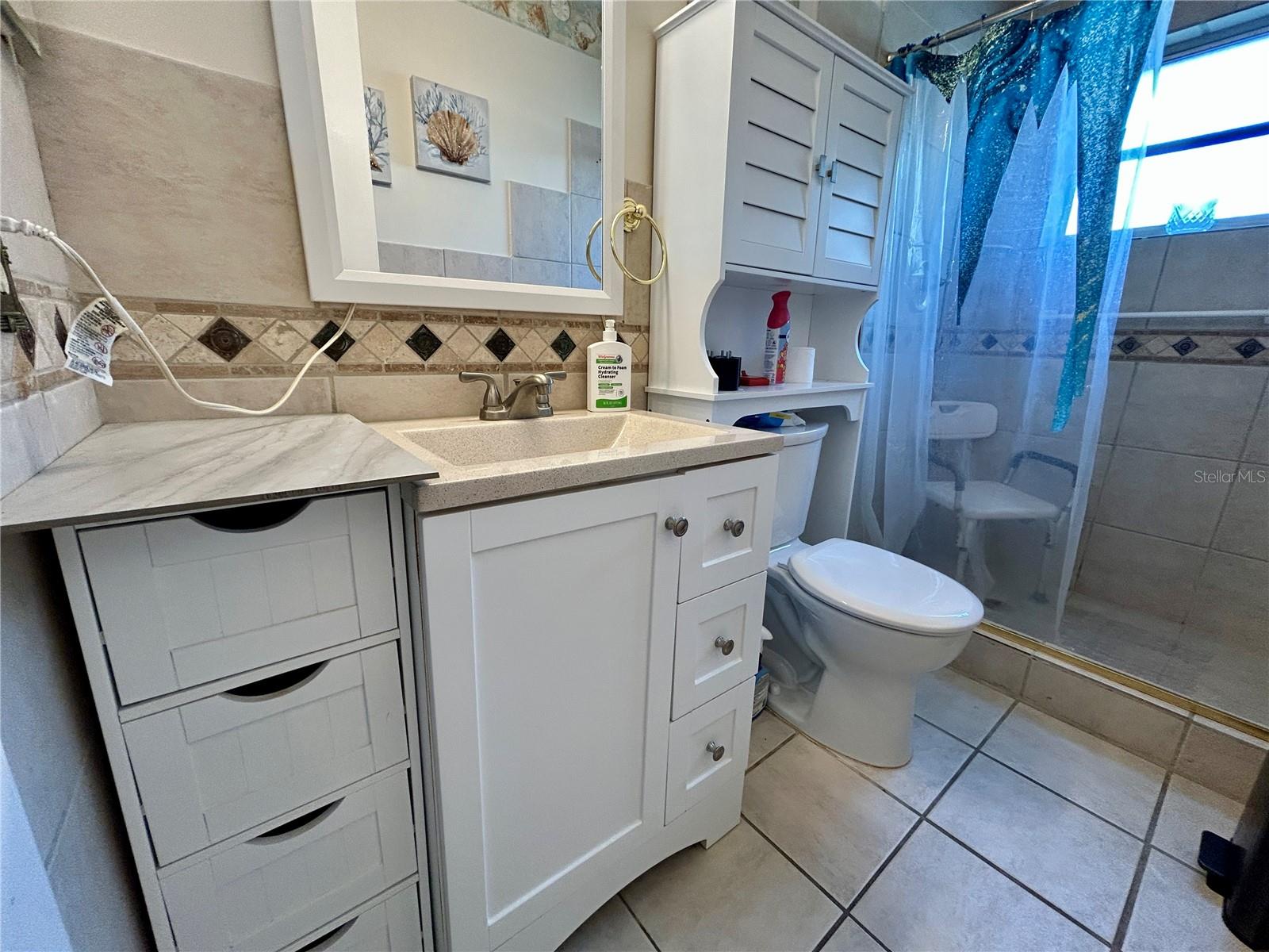 ON TOP OF THE WORLD - Residential