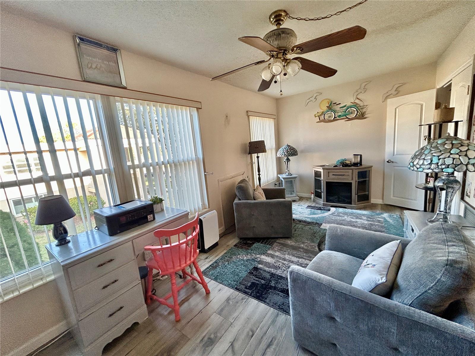 ON TOP OF THE WORLD - Residential