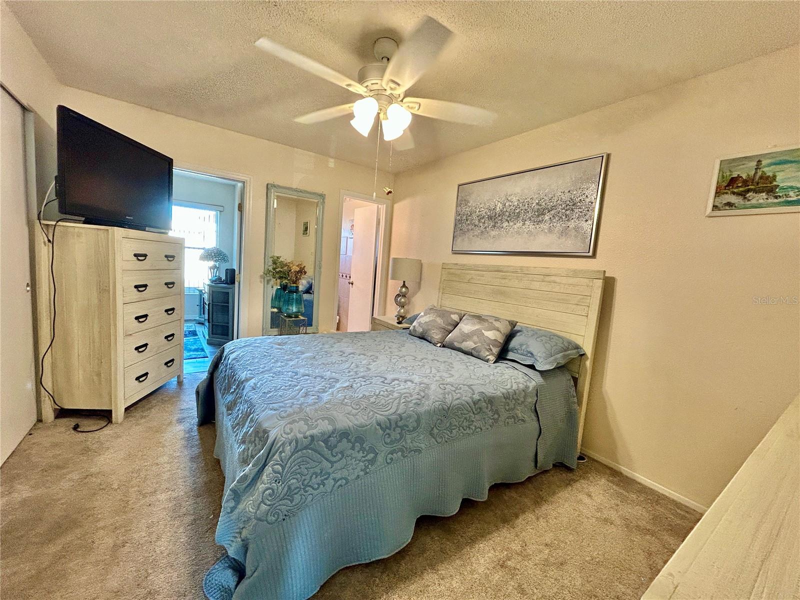 ON TOP OF THE WORLD - Residential