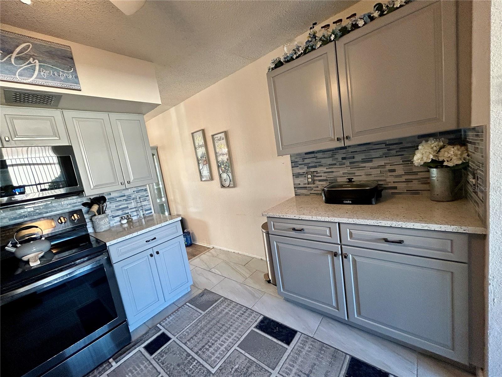 ON TOP OF THE WORLD - Residential