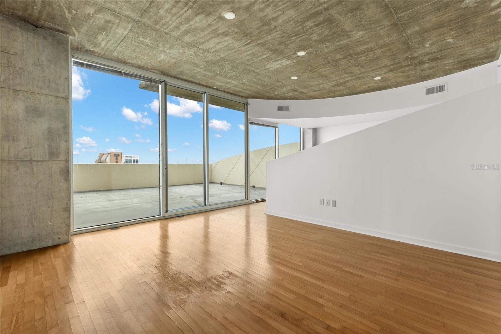 155 S COURT AVENUE 1011