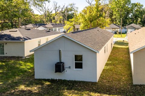 A home in EUSTIS