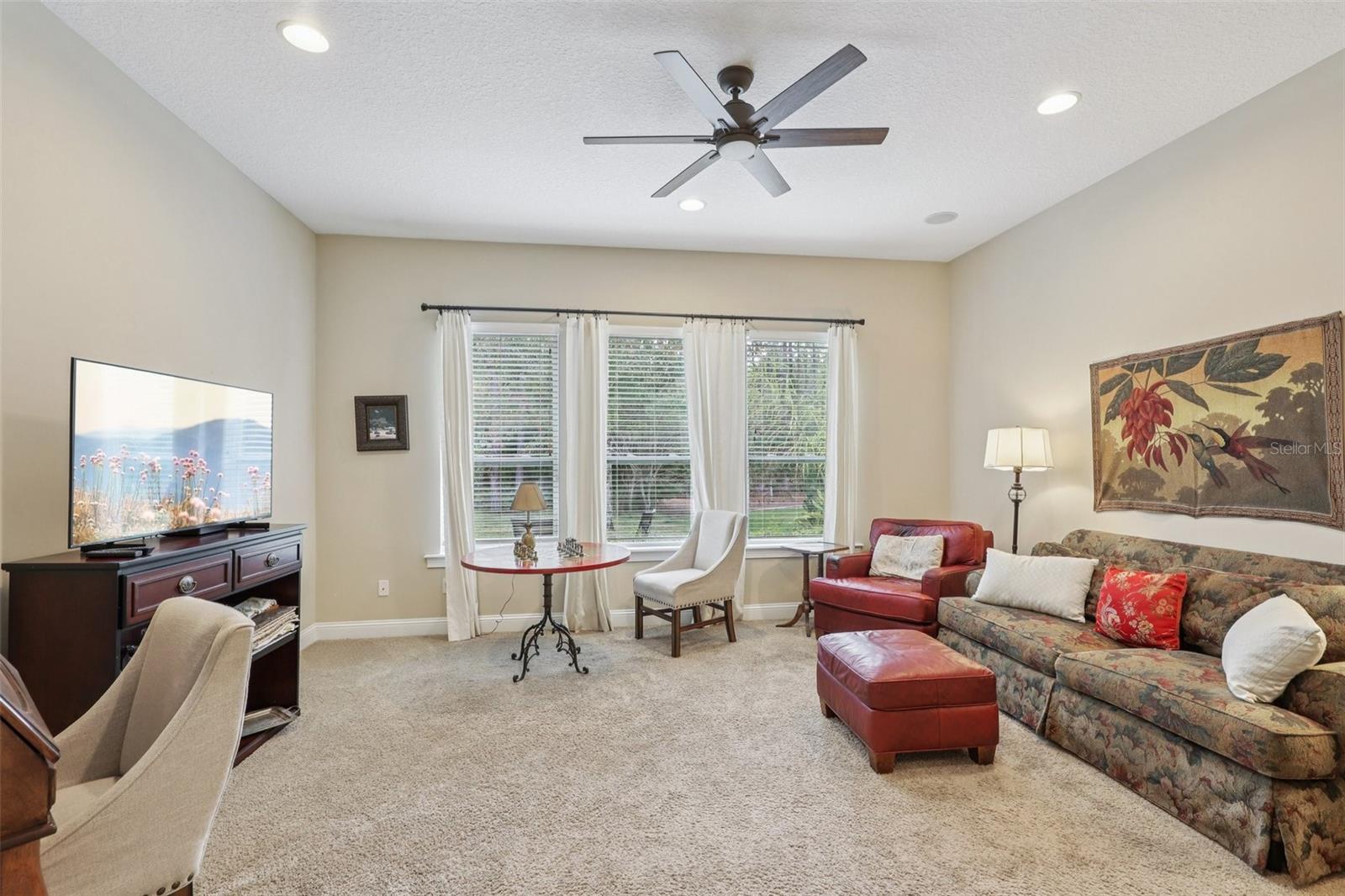 LAS CALINAS - Residential