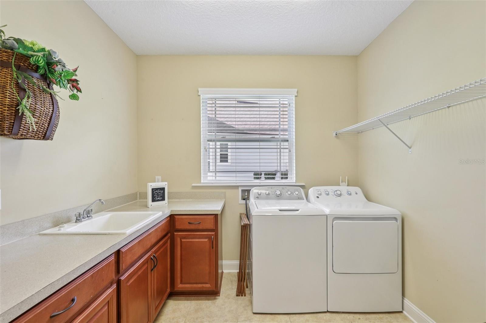 LAS CALINAS - Residential