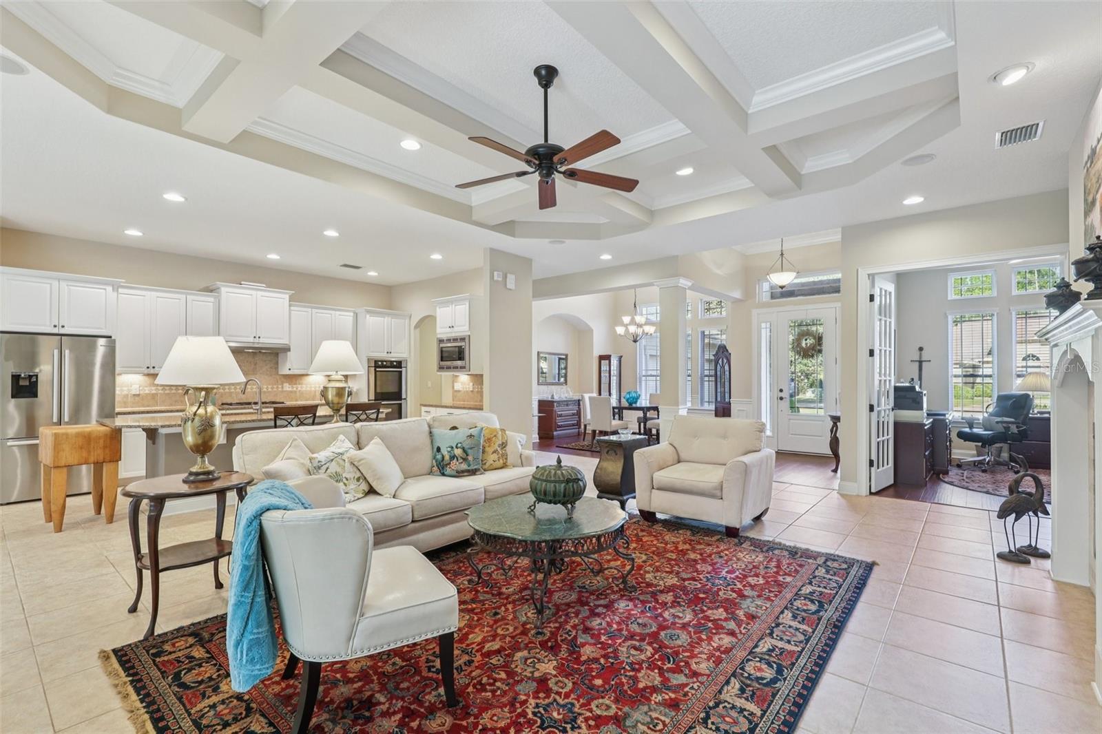 LAS CALINAS - Residential