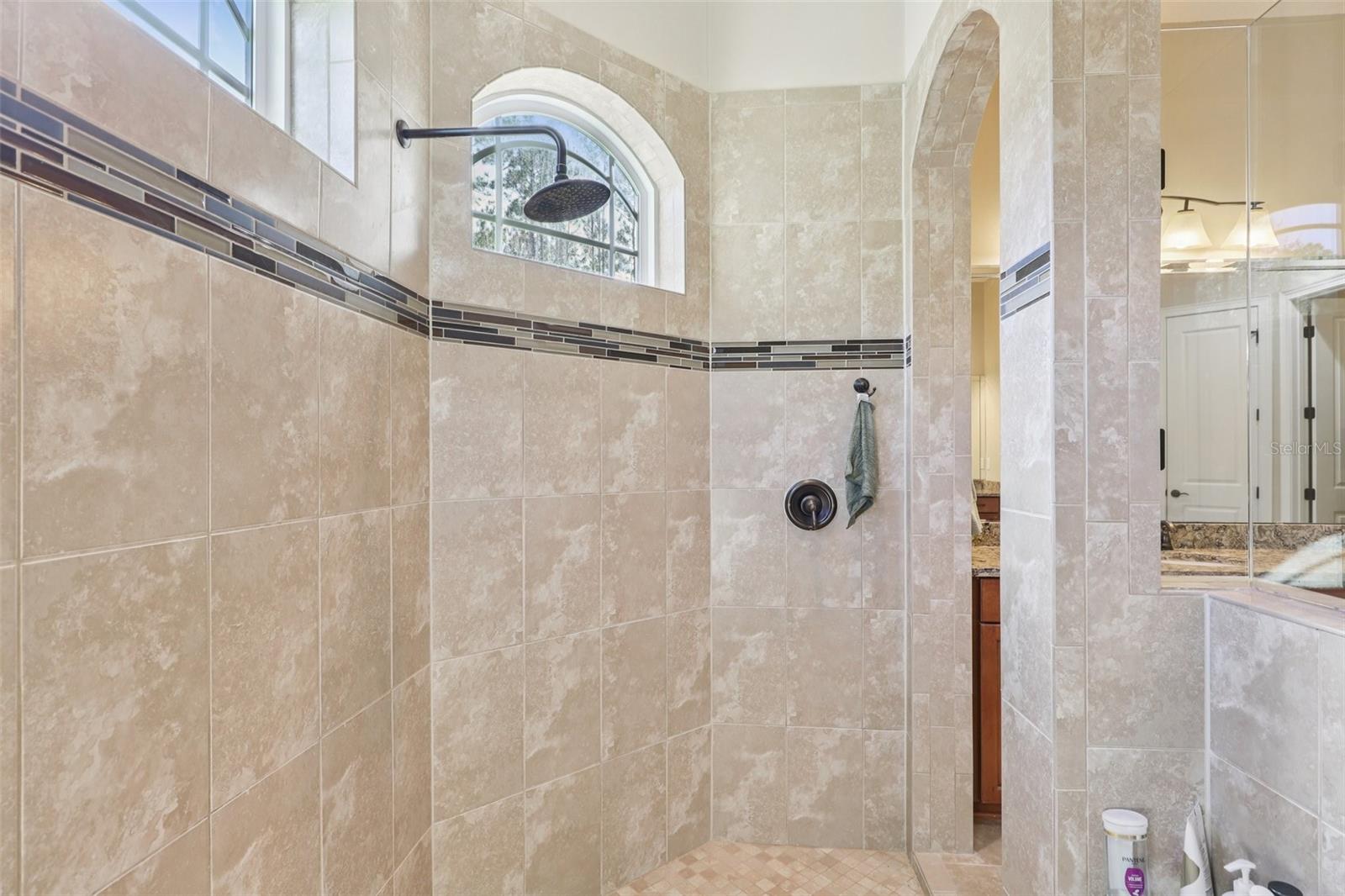 LAS CALINAS - Residential