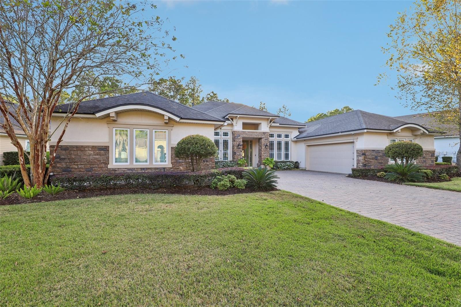 LAS CALINAS - Residential