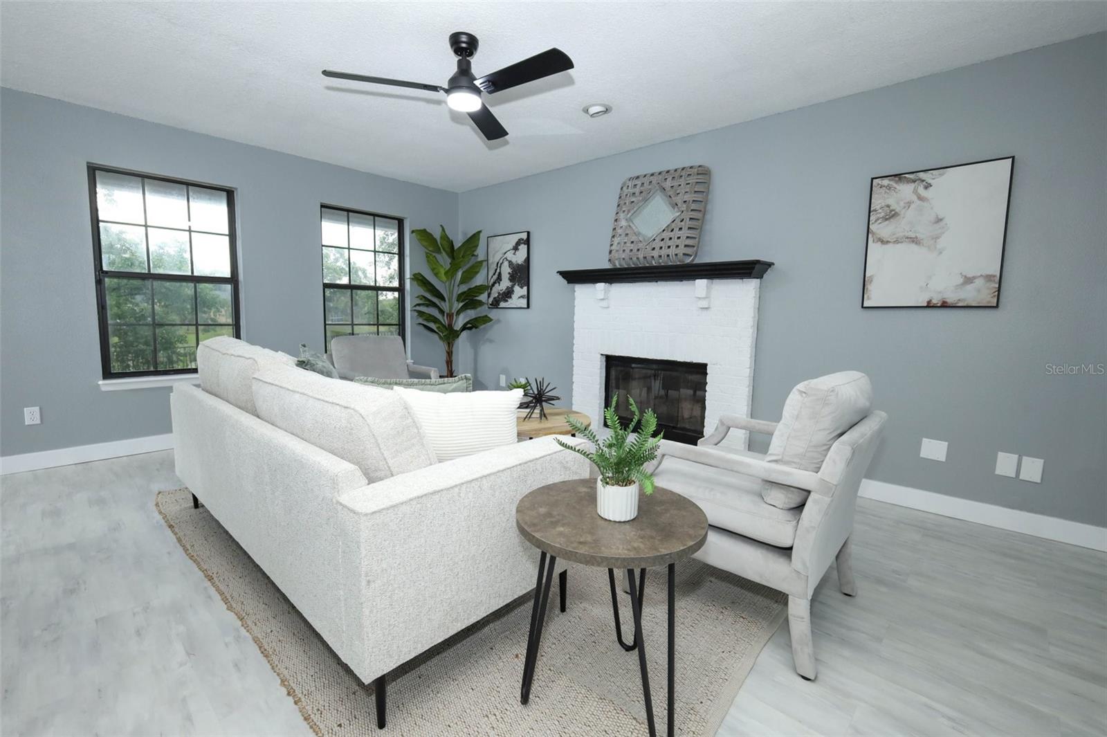 2304 HARDING CIRCLE