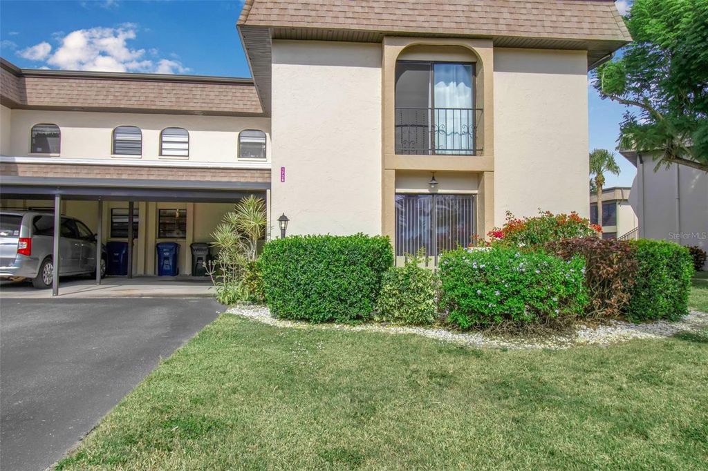 Photo of 1728 Lakeside Drive #1720-B, Venice, FL 34293 (MLS # A4676080)