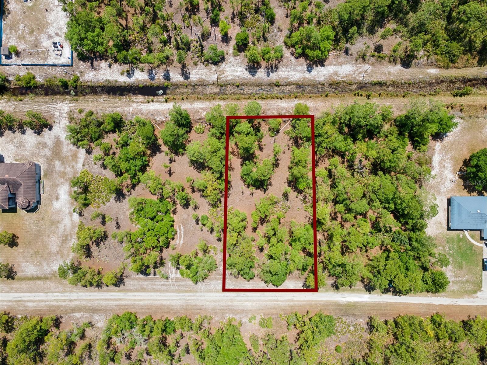 INDIAN LAKE ESTATES - Land