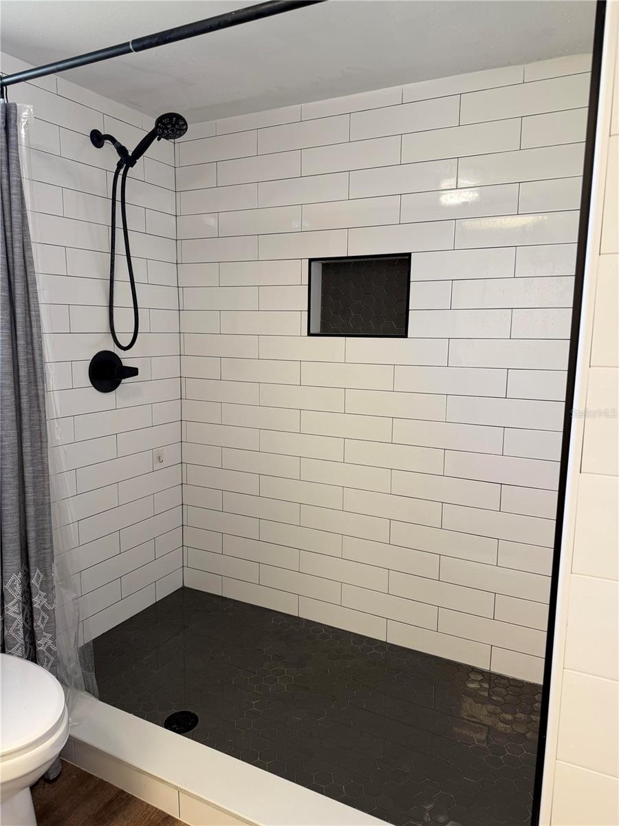 PRIMA VISTA - Residential