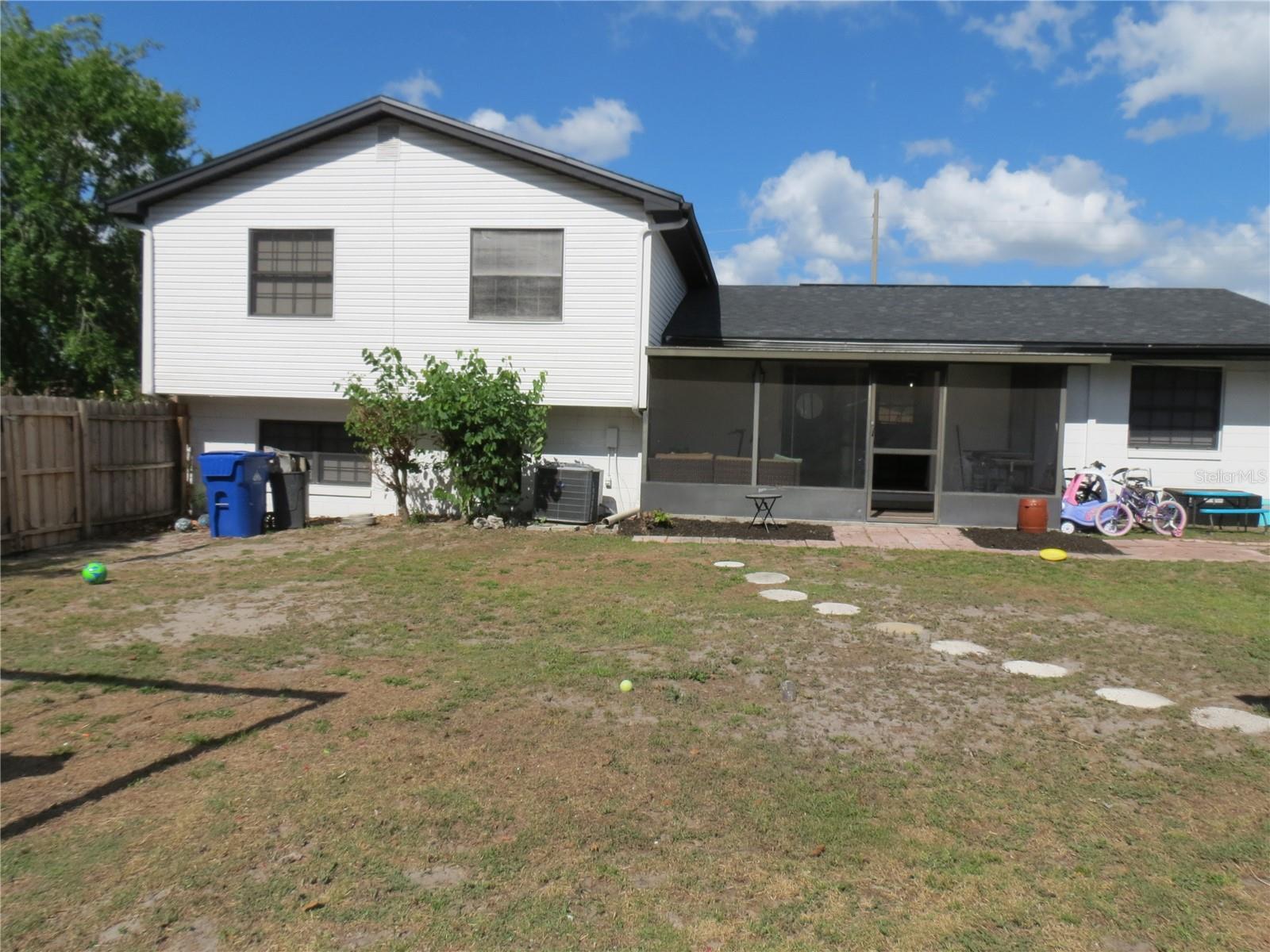 PRIMA VISTA - Residential