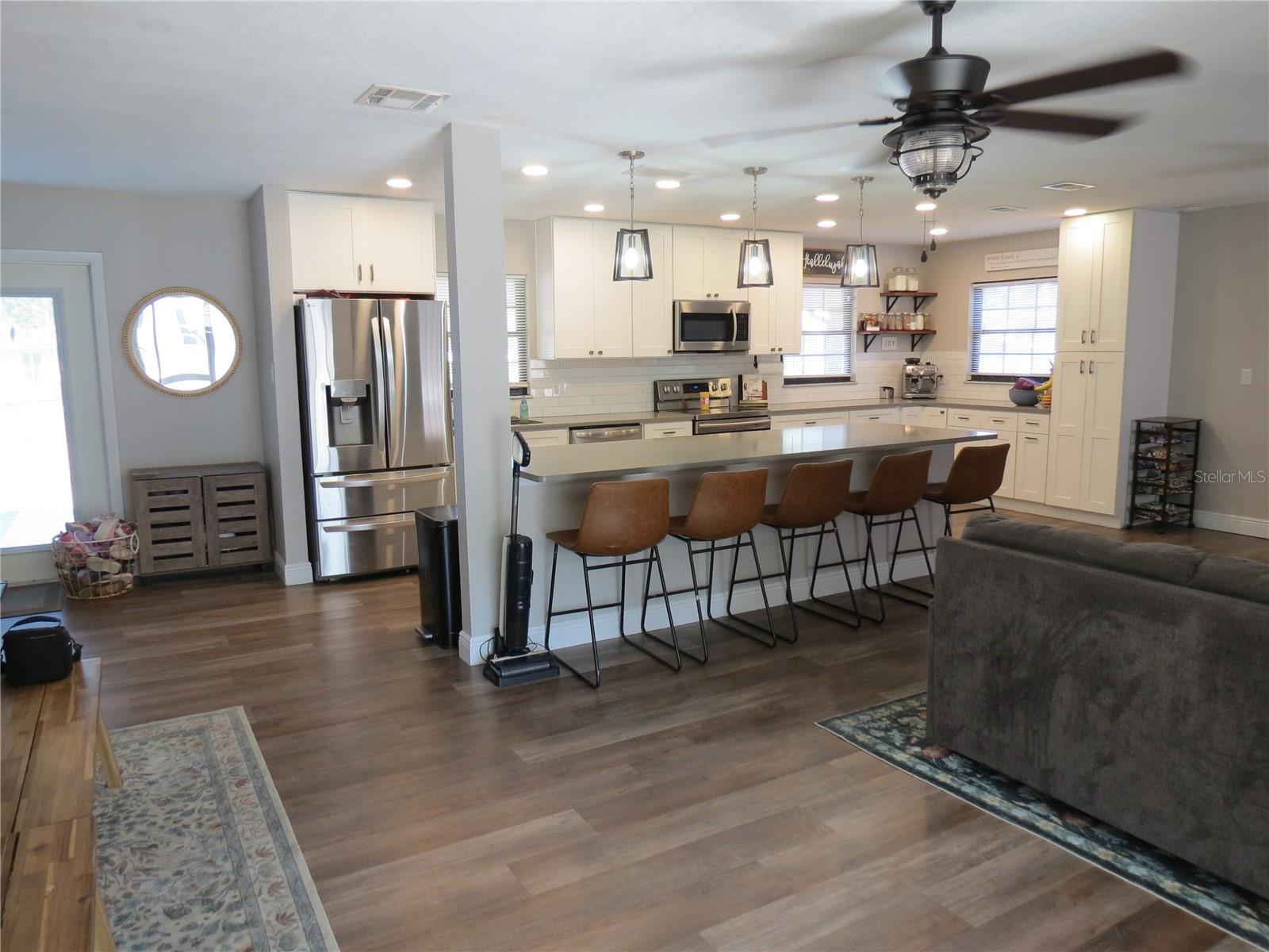 PRIMA VISTA - Residential