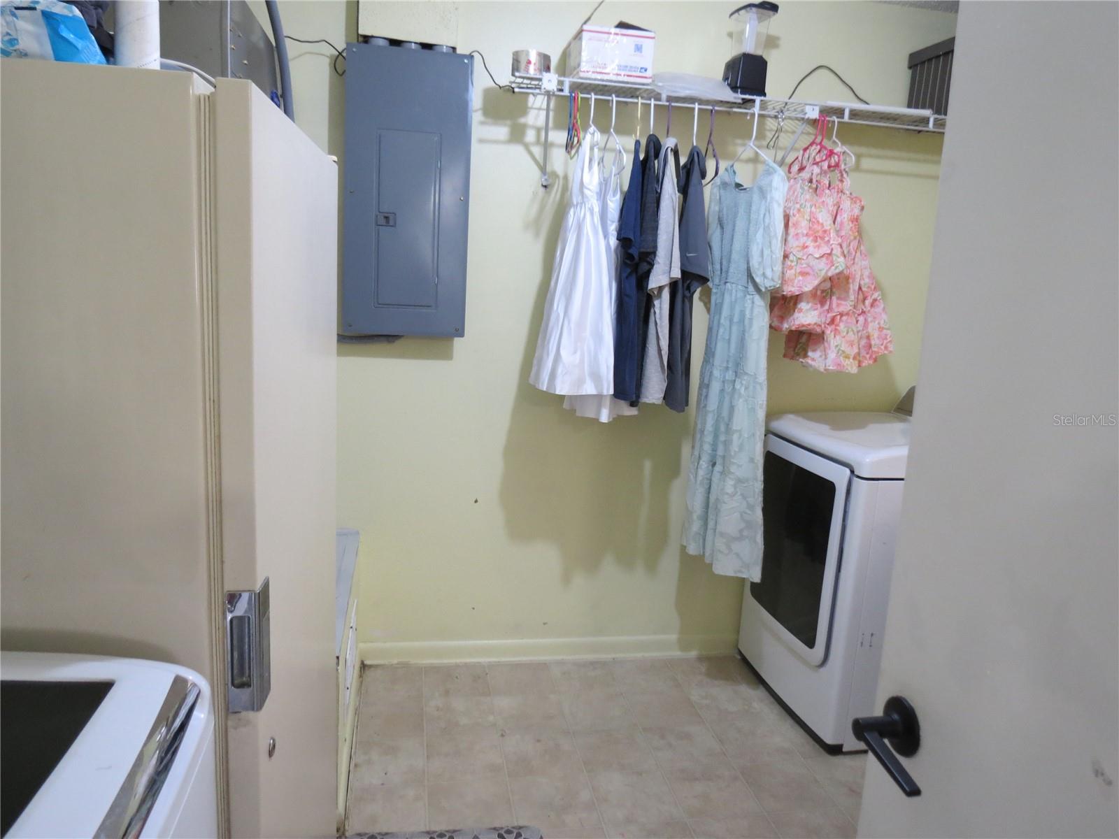 PRIMA VISTA - Residential