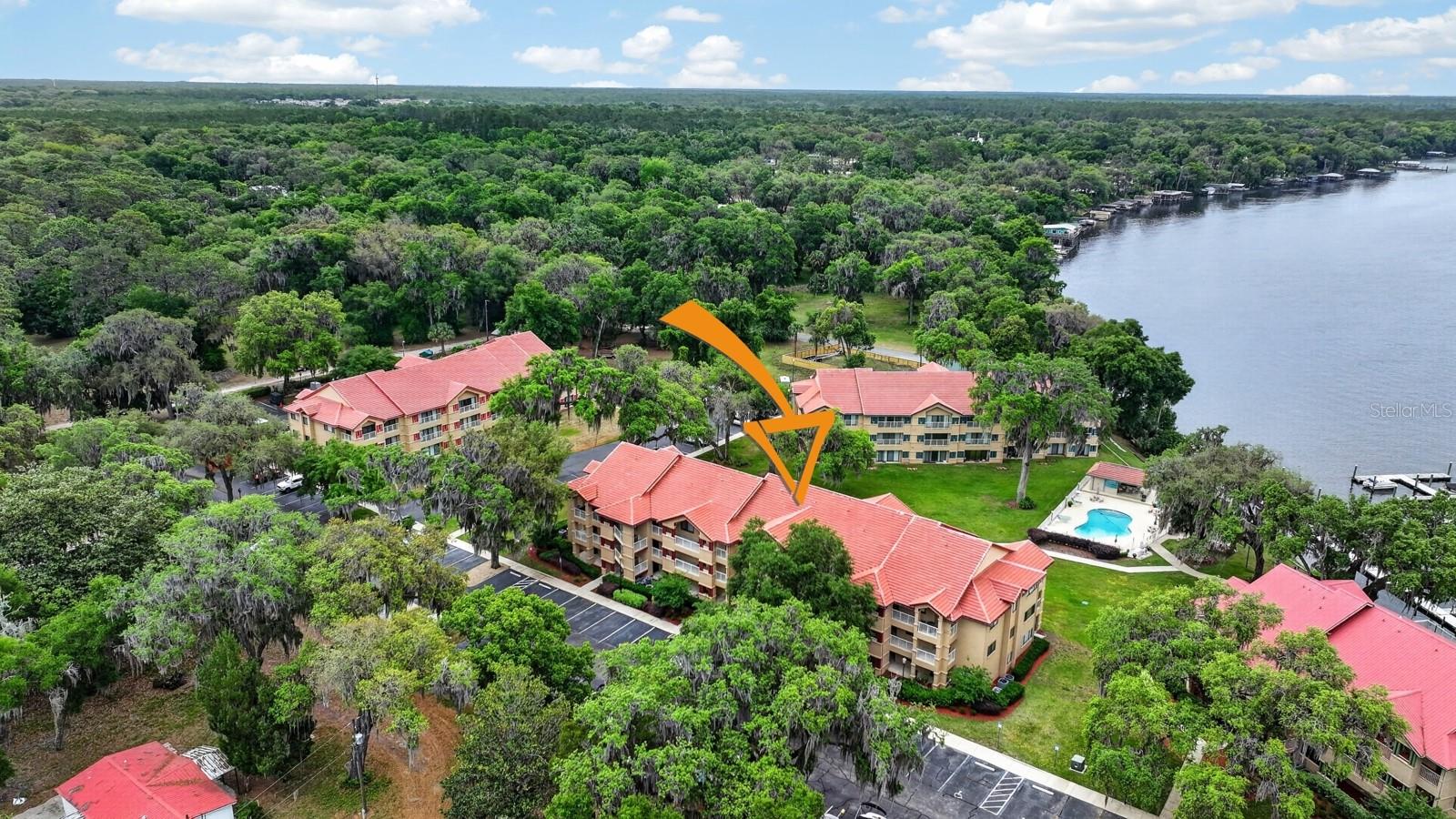 SPORTSMANS LODGE - Residential