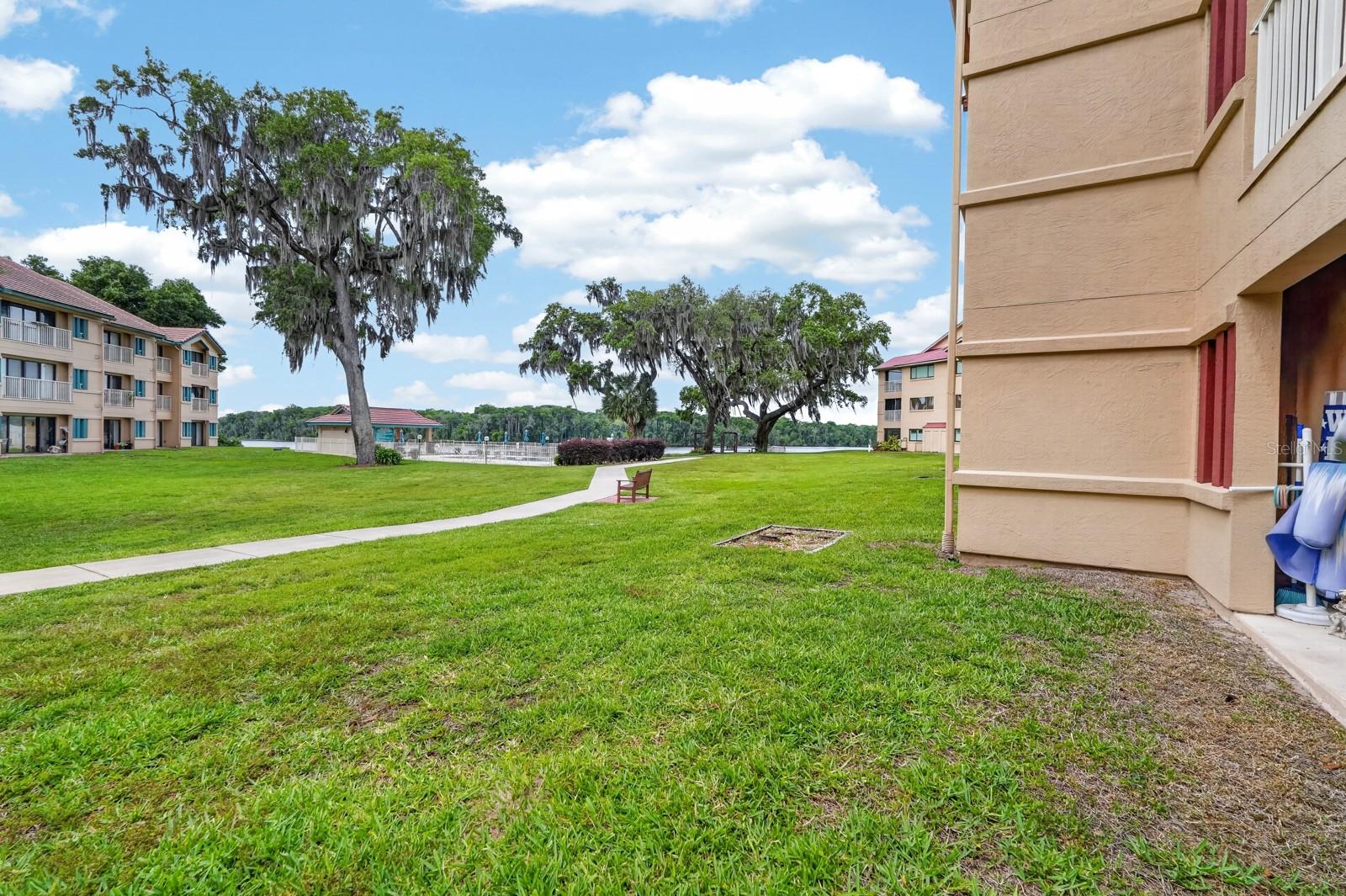 SPORTSMANS LODGE - Residential
