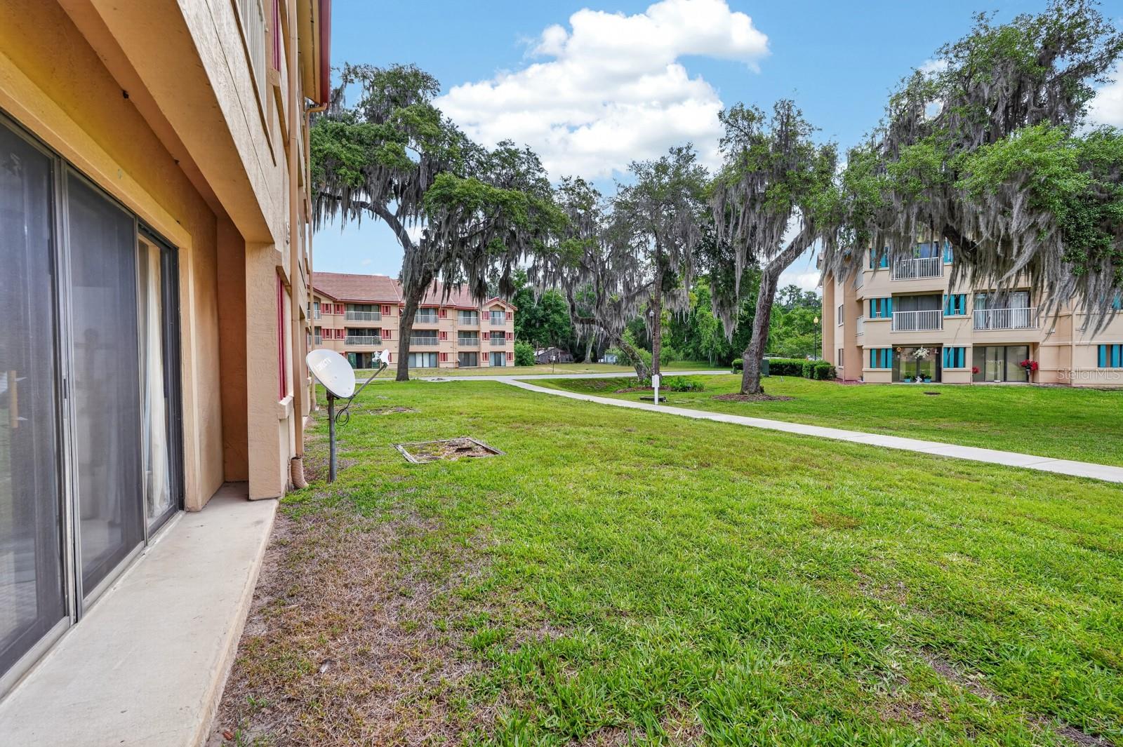 SPORTSMANS LODGE - Residential