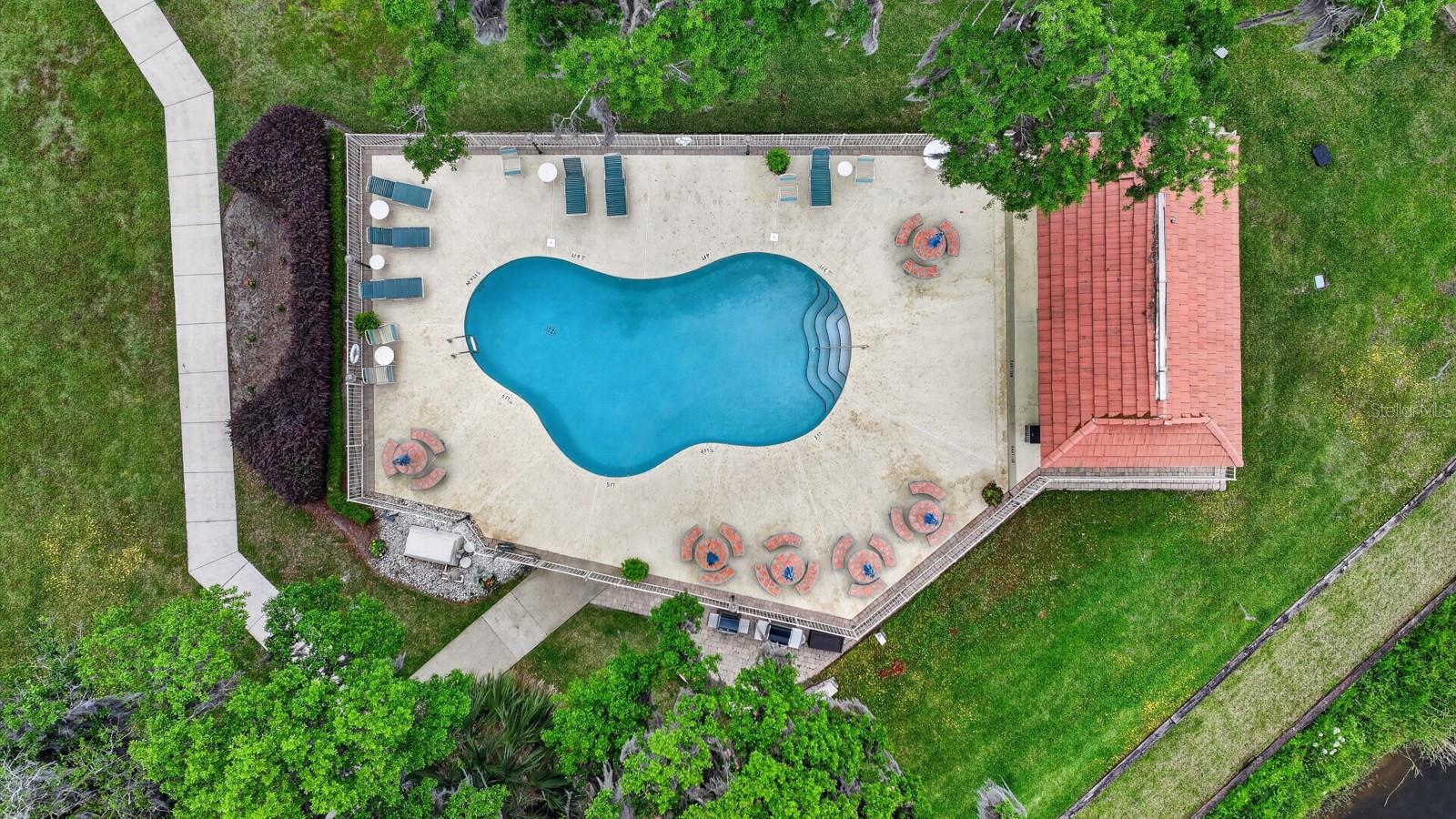 SPORTSMANS LODGE - Residential