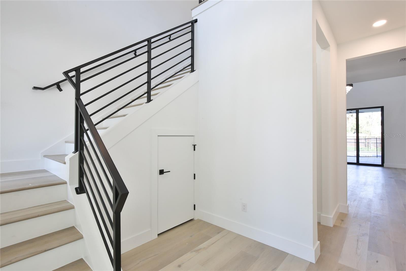 RIDGEWOOD - Residential Lease