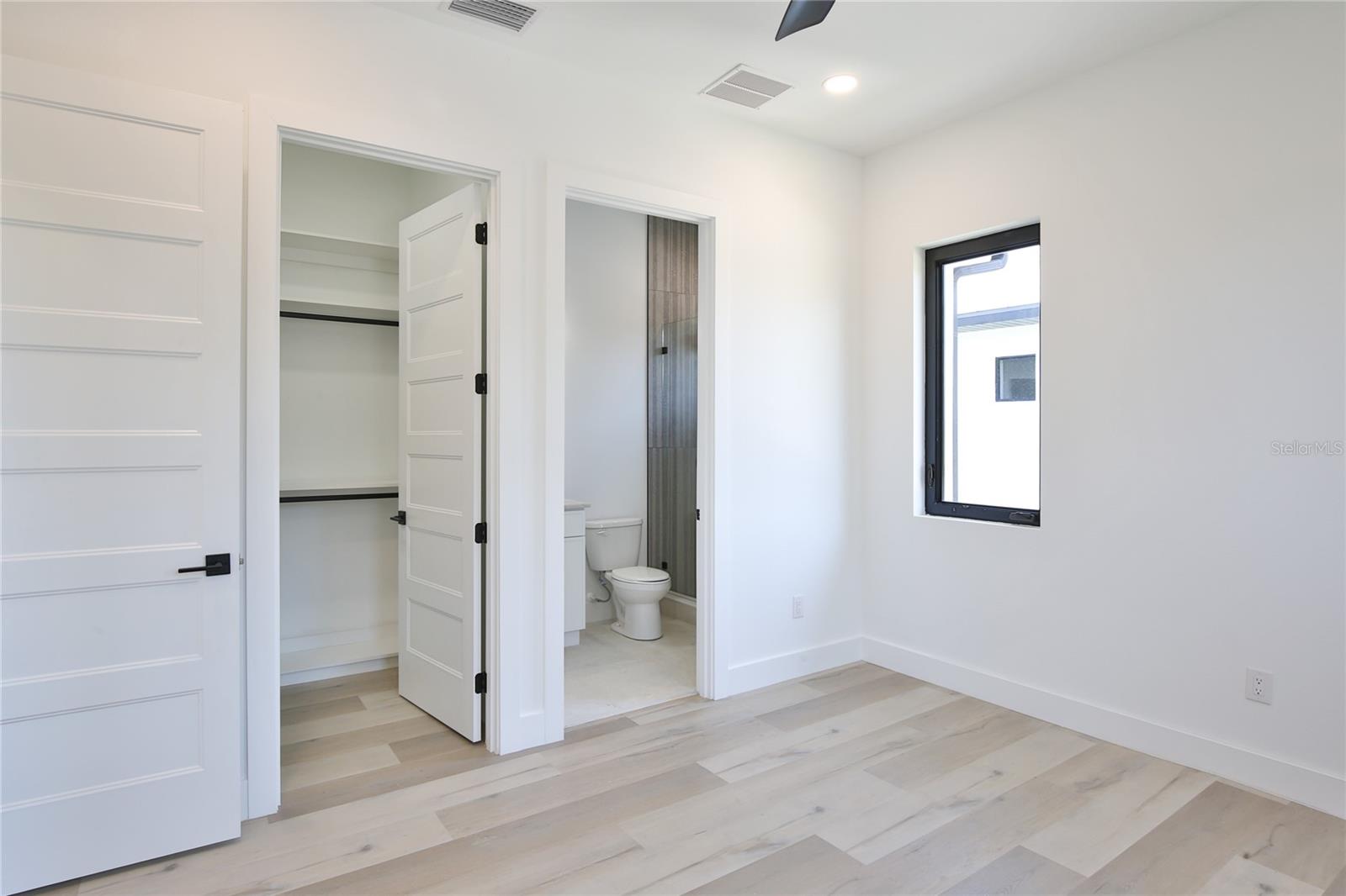 RIDGEWOOD - Residential Lease