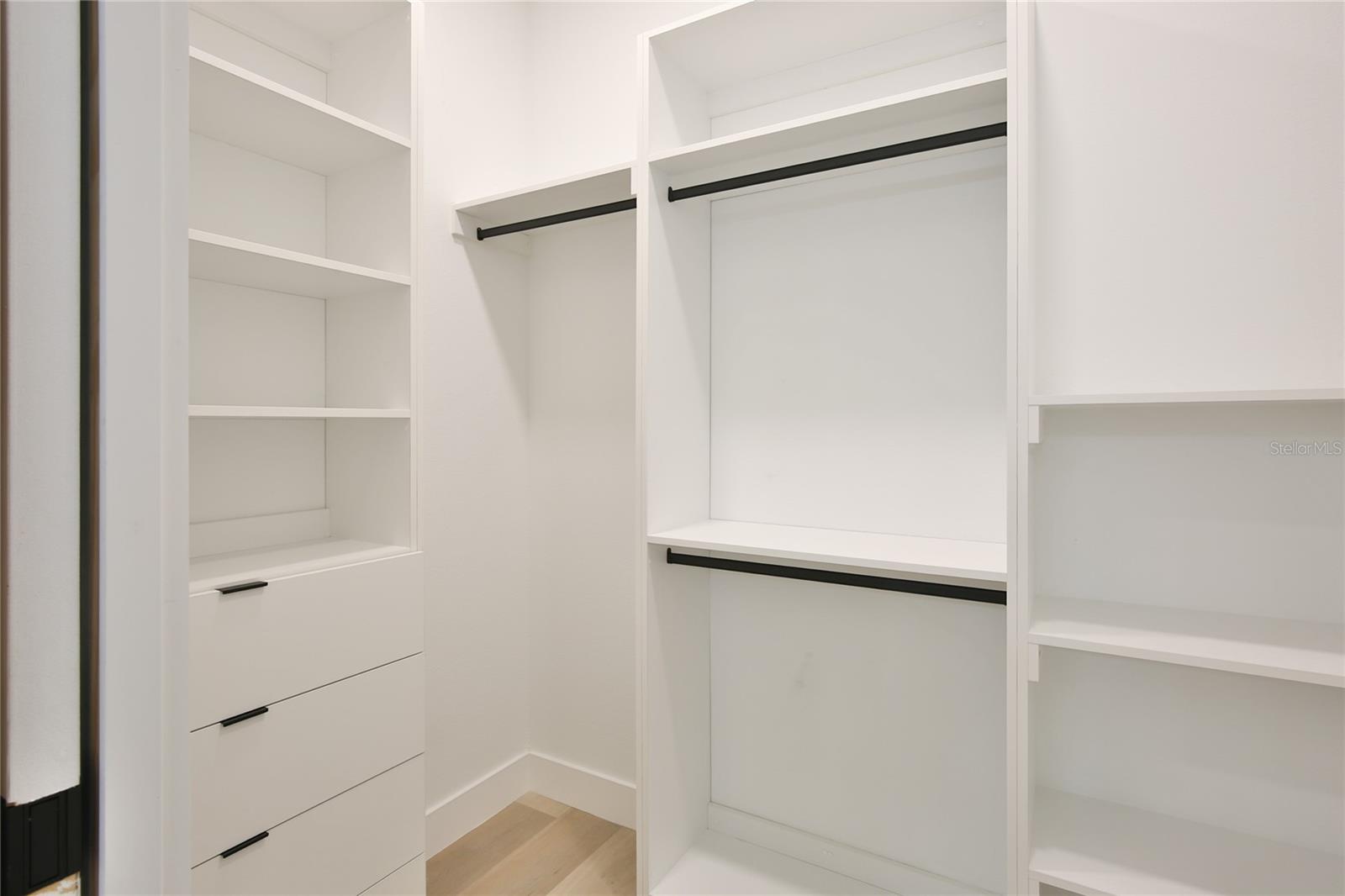 RIDGEWOOD - Residential Lease