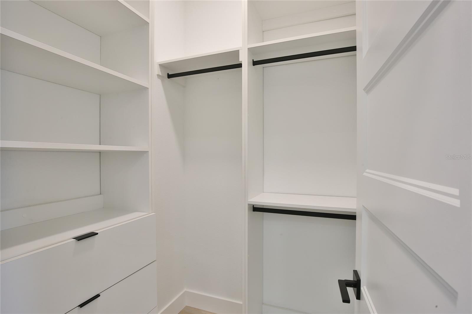 RIDGEWOOD - Residential Lease