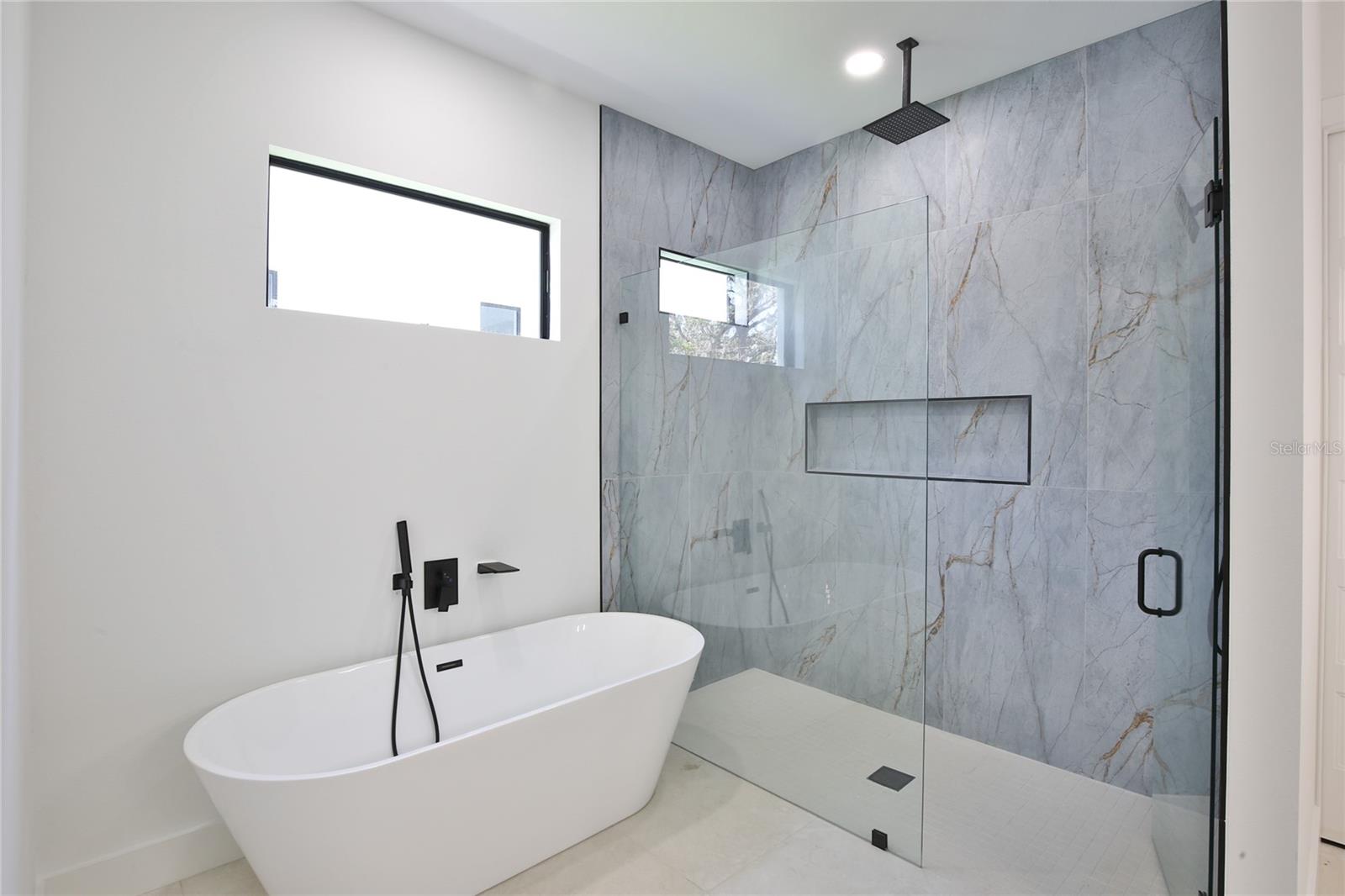 RIDGEWOOD - Residential Lease