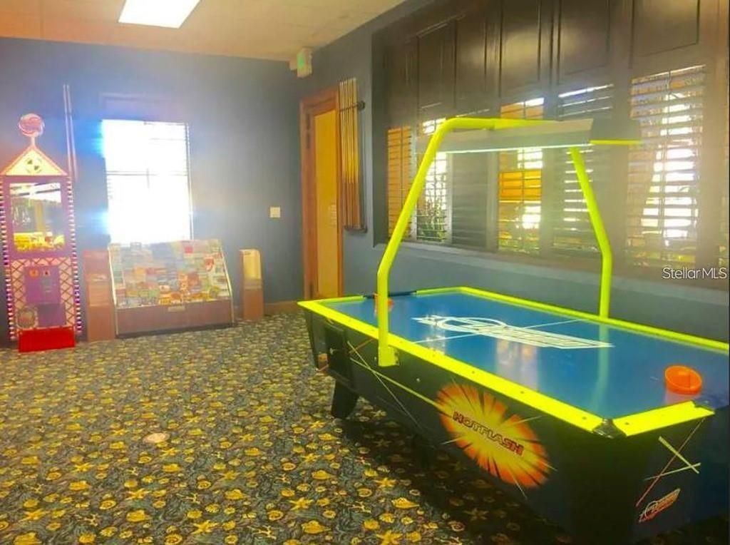 PARADISE PALMS RESORT PH 2 - Residential Lease